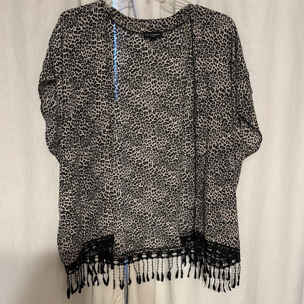 I.N. Studio Black and White Animal Print Shaw